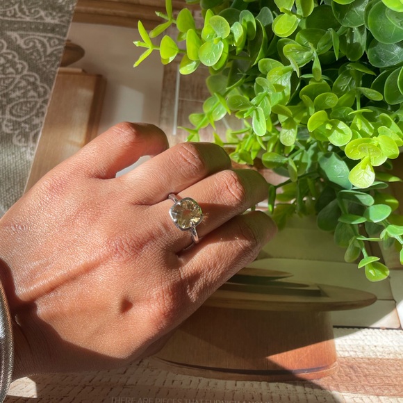 925 Sterling Silver Ring with Natural Faceted Golden Topaz Gemstone (US 9) - Picture 6 of 13